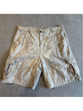 PARADISE COLLECTION Hawaiian
Print Linen Cotton Blend Cargo
Shorts Men's Size 40